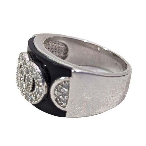 Vintage Silver Plated Ring Size 8 Band CZ Stone Interlocking O on Black Enamel - Picture 2 of 4